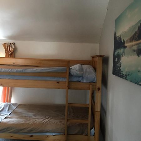 Pantyrathro International Hostel Carmarthen Esterno foto