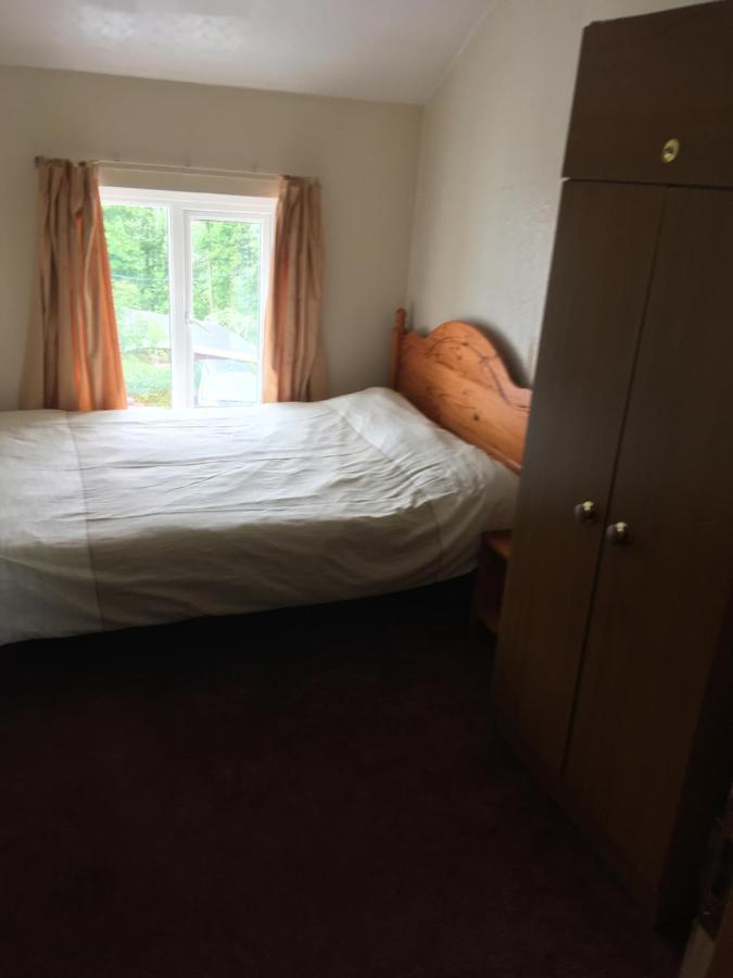 Pantyrathro International Hostel Carmarthen Esterno foto