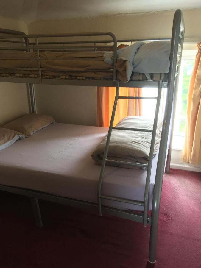 Pantyrathro International Hostel Carmarthen Esterno foto