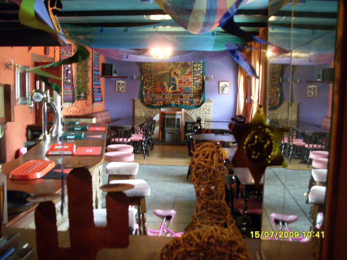 Pantyrathro International Hostel Carmarthen Esterno foto