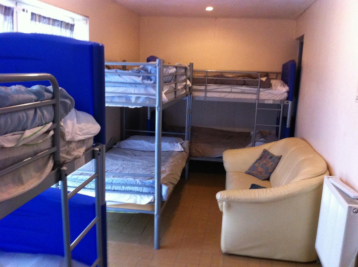 Pantyrathro International Hostel Carmarthen Esterno foto