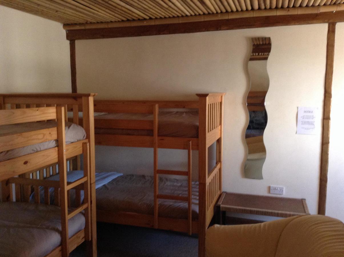 Pantyrathro International Hostel Carmarthen Esterno foto