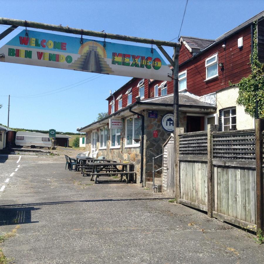 Pantyrathro International Hostel Carmarthen Esterno foto