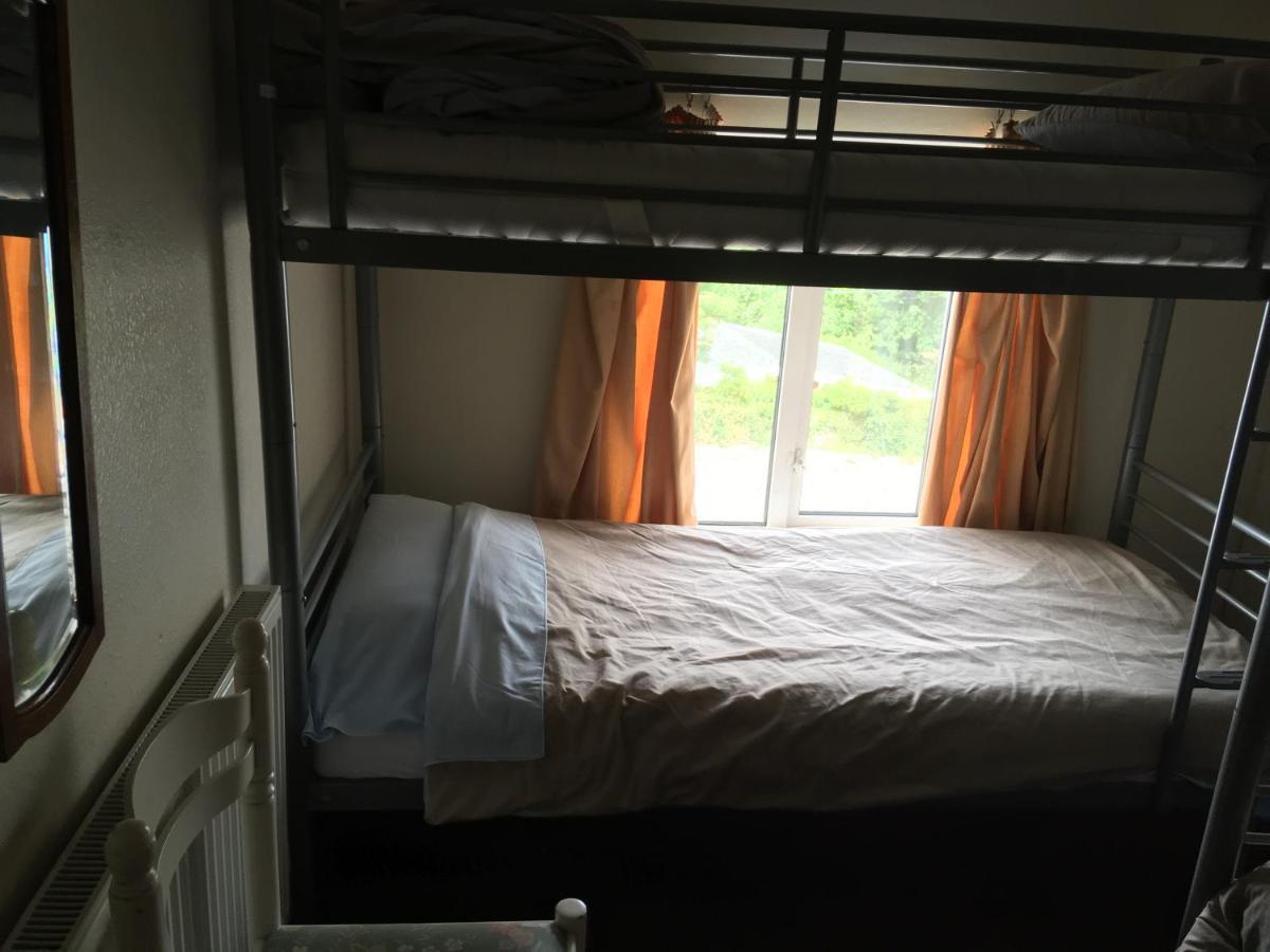 Pantyrathro International Hostel Carmarthen Esterno foto
